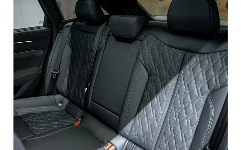 Audi A6 Avant Avant 2.0 e-hybrid quattro S edition Competition - 143006