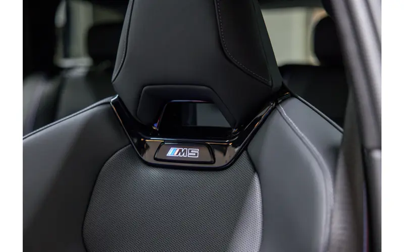 BMW 5 Serie Touring M5 - 121013