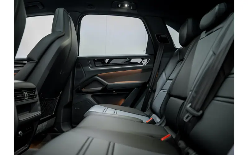 Porsche Cayenne 3.0 E-Hybrid Black Edition - 143086