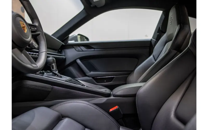 Porsche 911 4.0 GT3 Touring - 117498