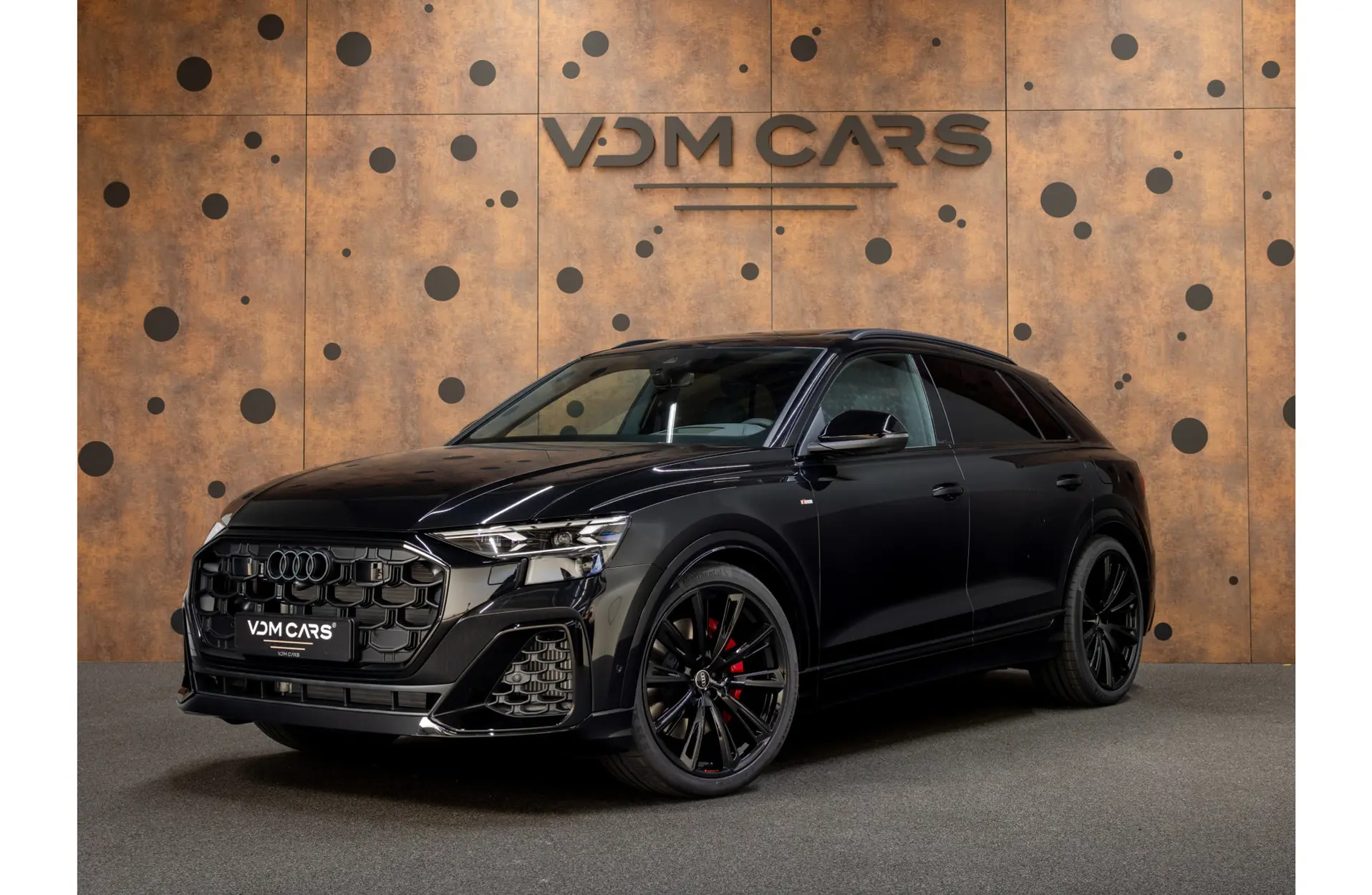 Audi - Q8 - 111455