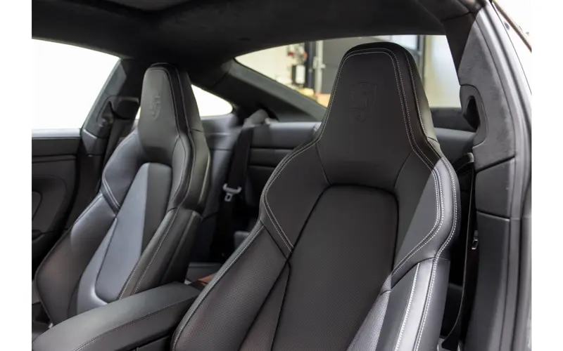 Porsche 911 3.6 T-Hybrid Carrera 4 GTS - 111006