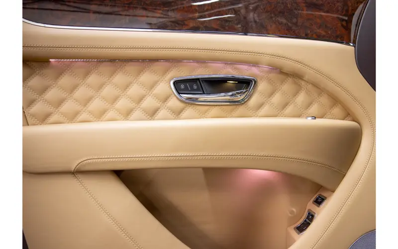 Bentley Bentayga 3.0 V6 Hybrid - 110974