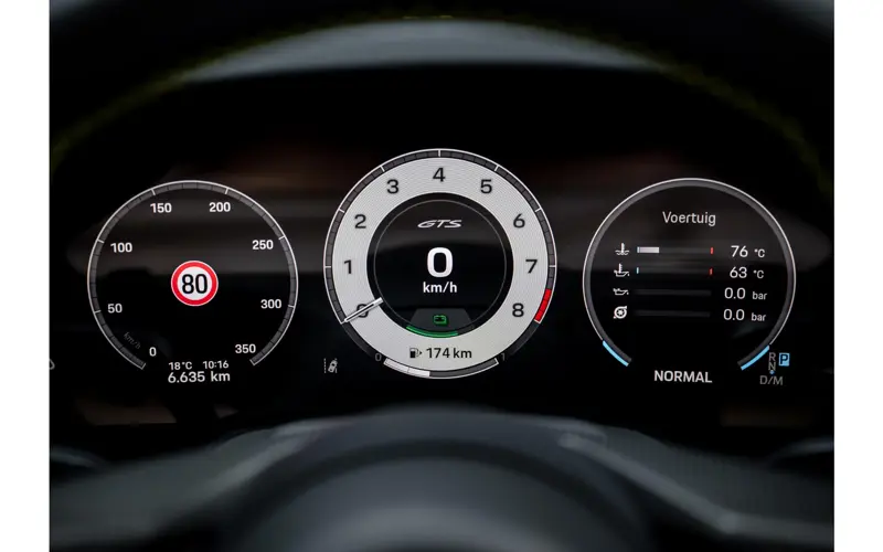 Porsche 911 Cabrio 3.6 T-Hybrid Carrera 4 GTS - 147174