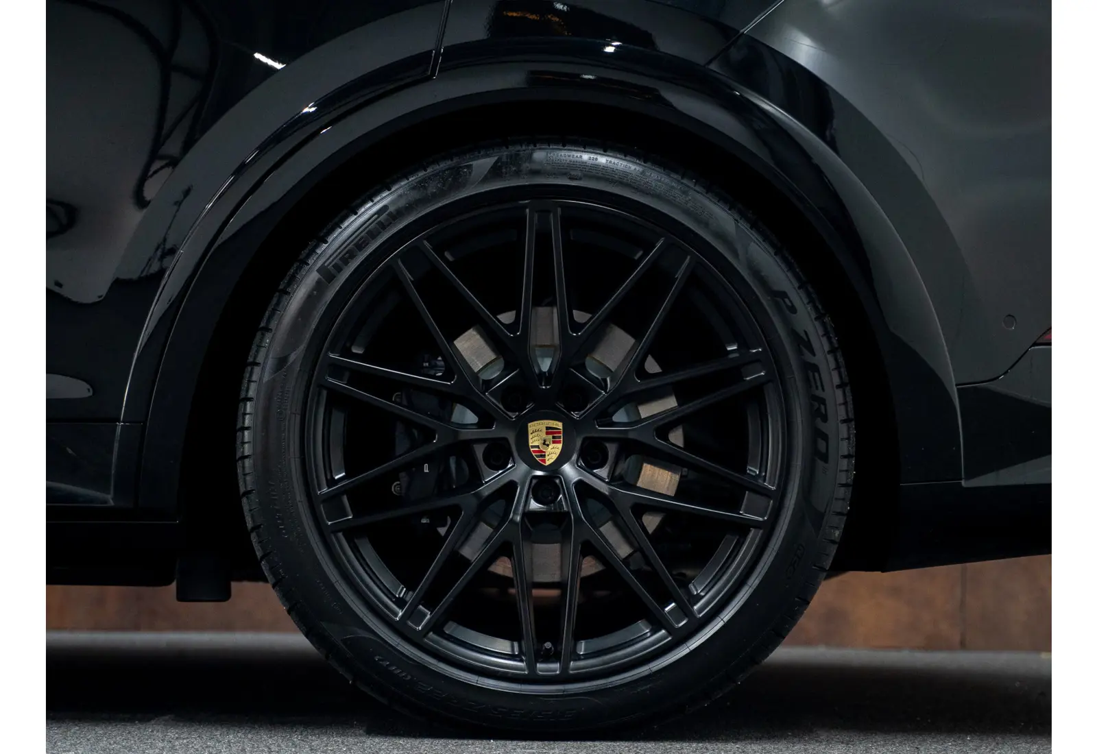 Porsche Cayenne Coupé 3.0 E-Hybrid - 137600