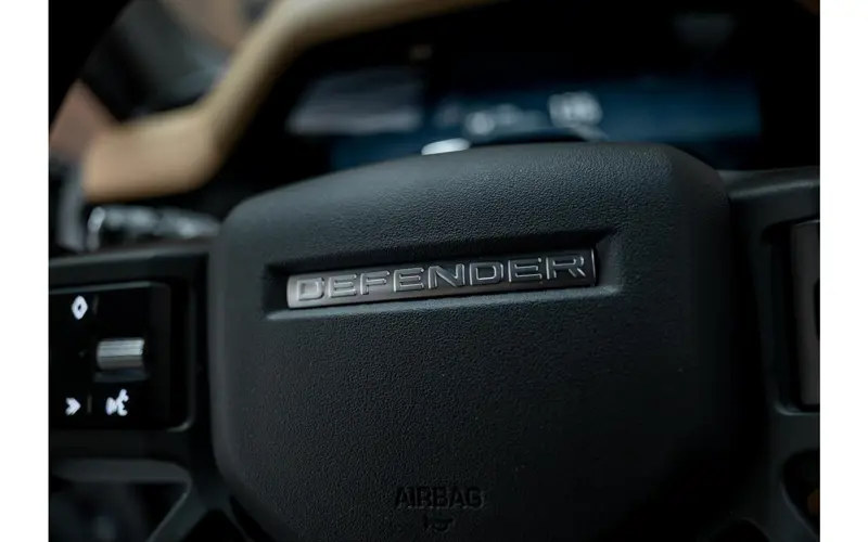 Land Rover Defender 110 2.0 P300e 110 X-Dynamic HSE - 169554