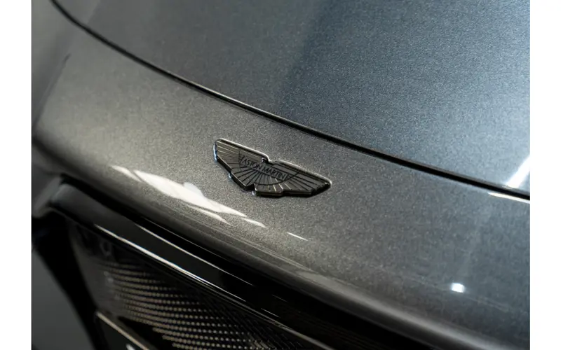 Aston Martin Vantage 4.0 V8 - 114514
