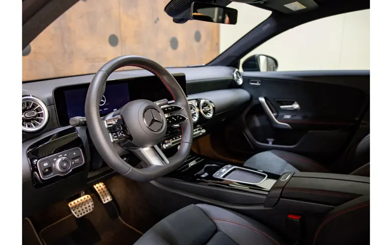 Mercedes-Benz A-Klasse 250 e Star Edition AMG Line - 150819