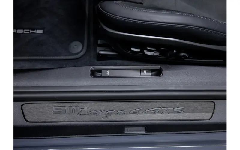 Porsche 911 3.6 T-Hybrid Targa 4 GTS - 121628