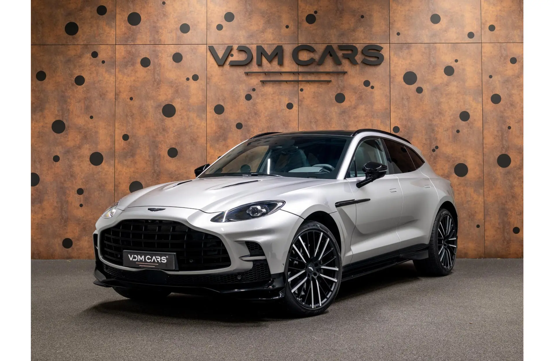Aston Martin - Dbx - 147274