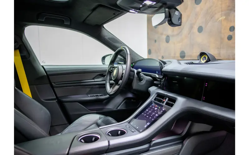 Porsche Taycan Turbo S 93 kWh - 121696