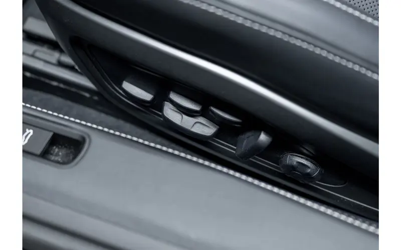 Porsche 911 Cabrio 3.6 T-Hybrid Carrera 4 GTS - 131019