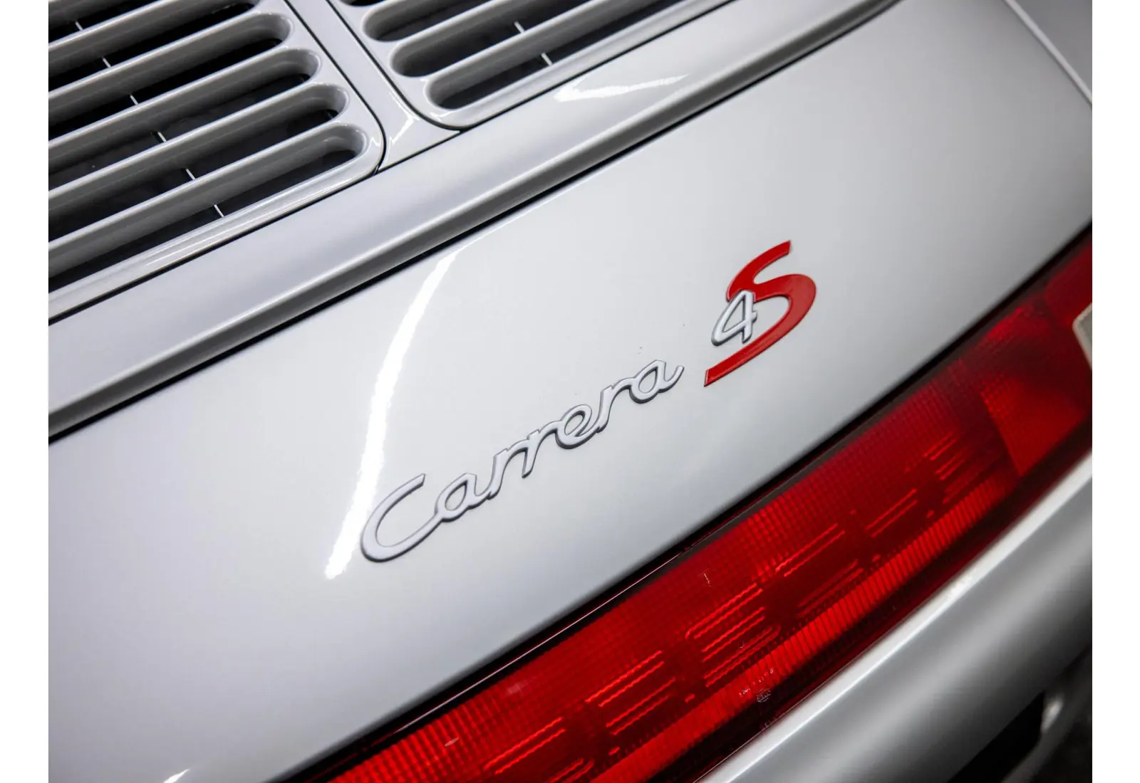 Porsche 911 (993) 3.6 Carrera 4S Coupé - 141989