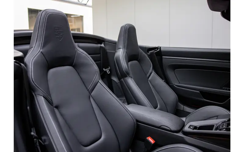 Porsche 911 Cabrio 3.6 Carrera 4 GTS - 86527