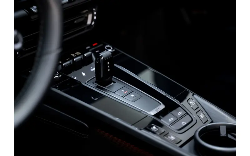 Porsche 911 Cabrio 3.0 Carrera 4 GTS - 122313