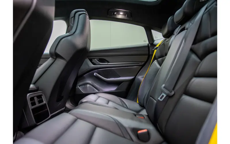 Porsche Taycan Turbo S 93 kWh - 121710