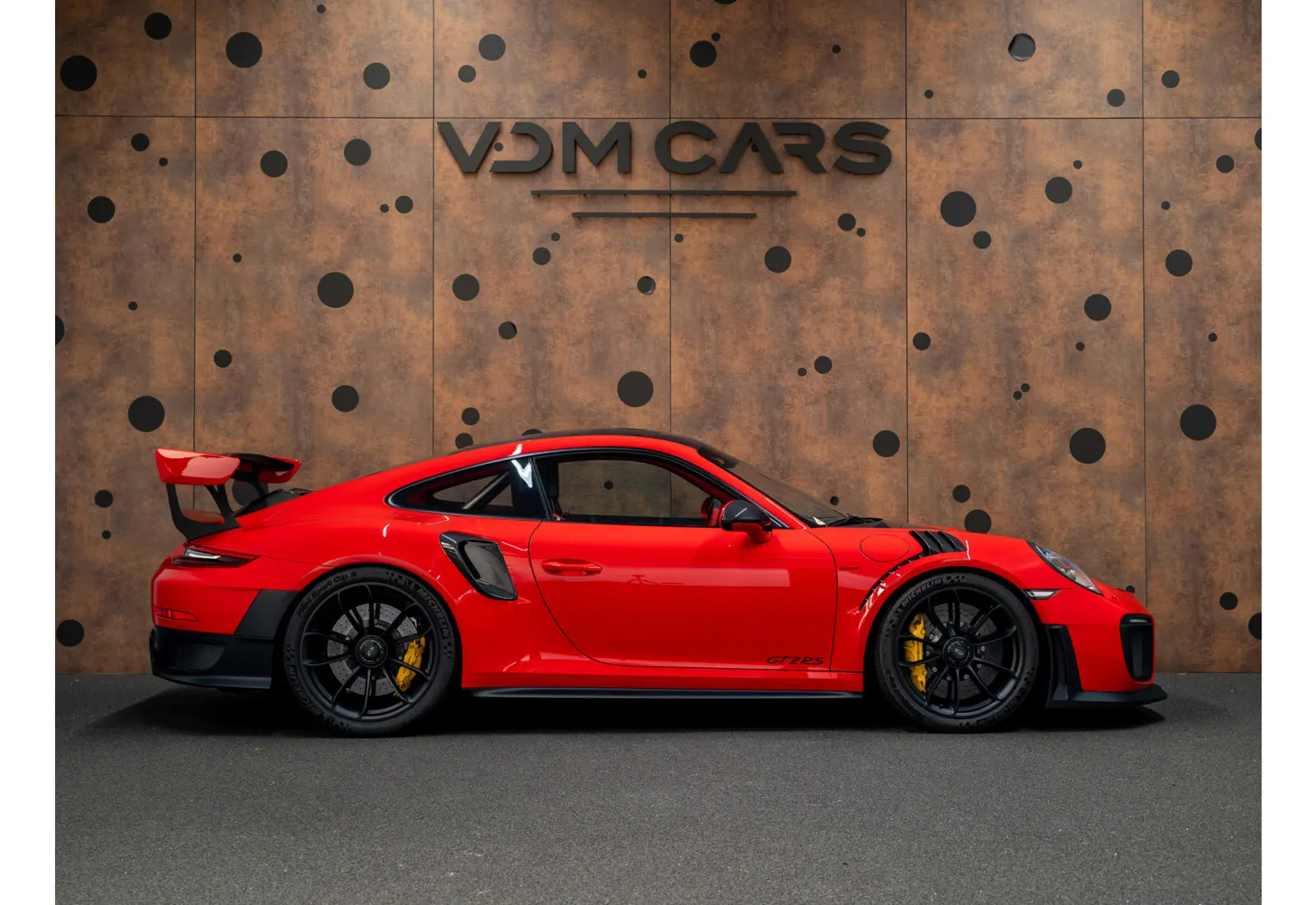 Porsche 911 GT2 RS - 64333