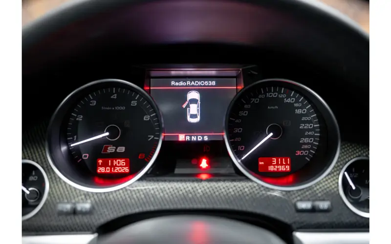 Audi A8 5.2 S8 quattro - 128918