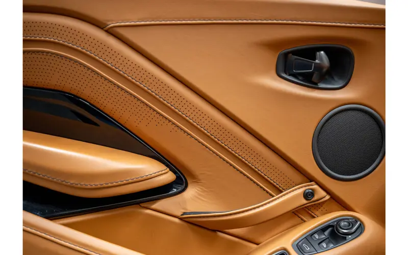 Aston Martin Vantage Roadster 4.0 V8 - 137858