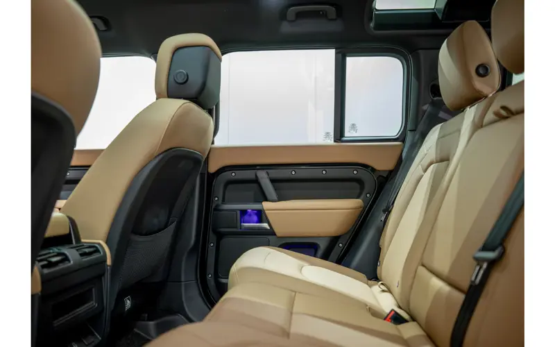 Land Rover Defender 110 2.0 P300e 110 X-Dynamic HSE - 138225