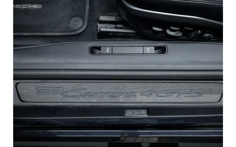 Porsche 911 Cabrio 3.6 T-Hybrid Carrera 4 GTS - 131022