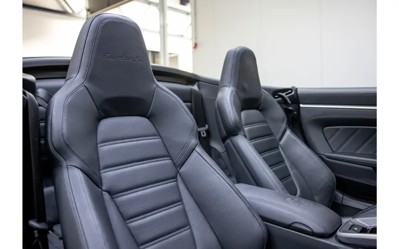 Porsche 911 Cabrio 3.8 Turbo S - 116135