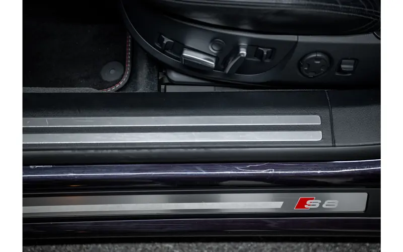 Audi A8 5.2 S8 quattro - 128929