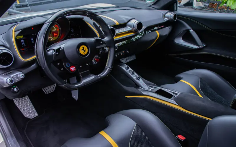 Ferrari 812 6.5 V12 Superfast HELE - 114334