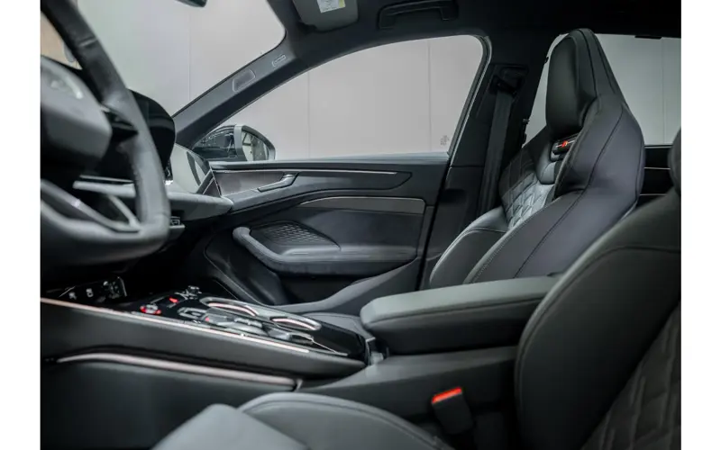 Audi A6 Avant Avant 2.0 e-hybrid quattro S edition Competition - 142992