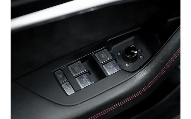 Audi A6 Avant RS 6 TFSI quattro - 170914