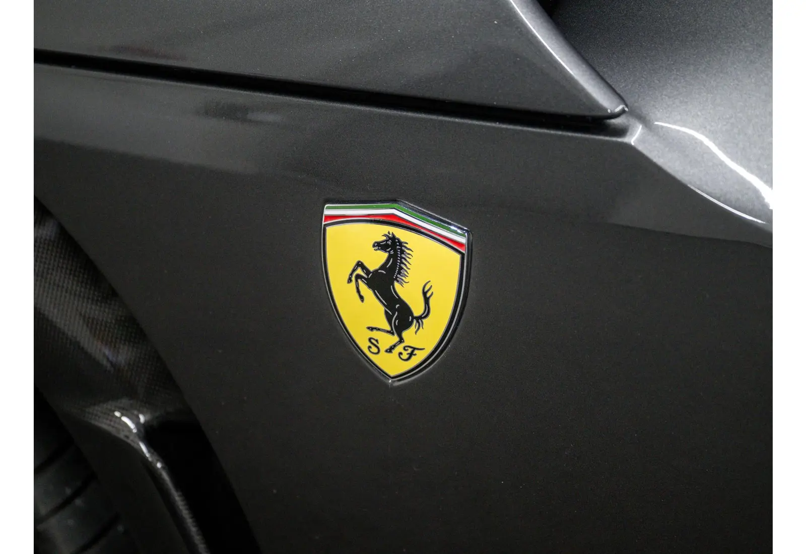 Ferrari Purosangue 6.5 V12 - 143975