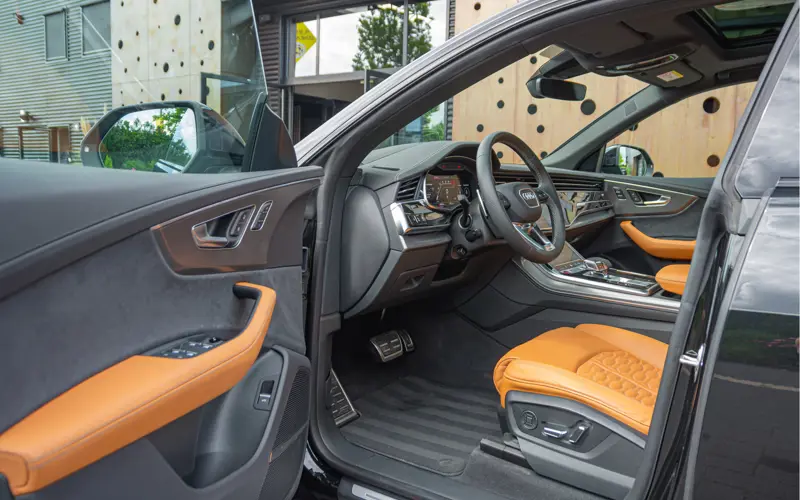 Audi Q8 4.0 TFSI RS Q8 quattro - 112525