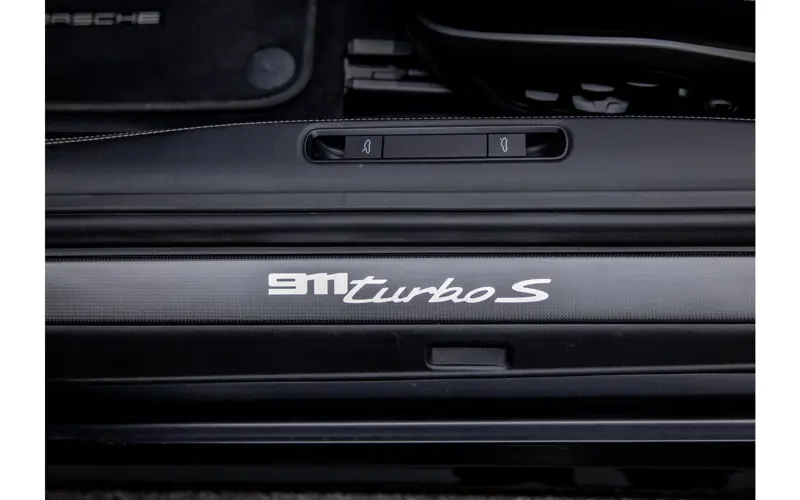 Porsche 911 Cabrio 3.8 Turbo S - 117544