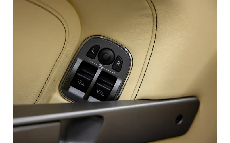 Aston Martin DB9 Volante 5.9 V12 Touchtronic - 123334