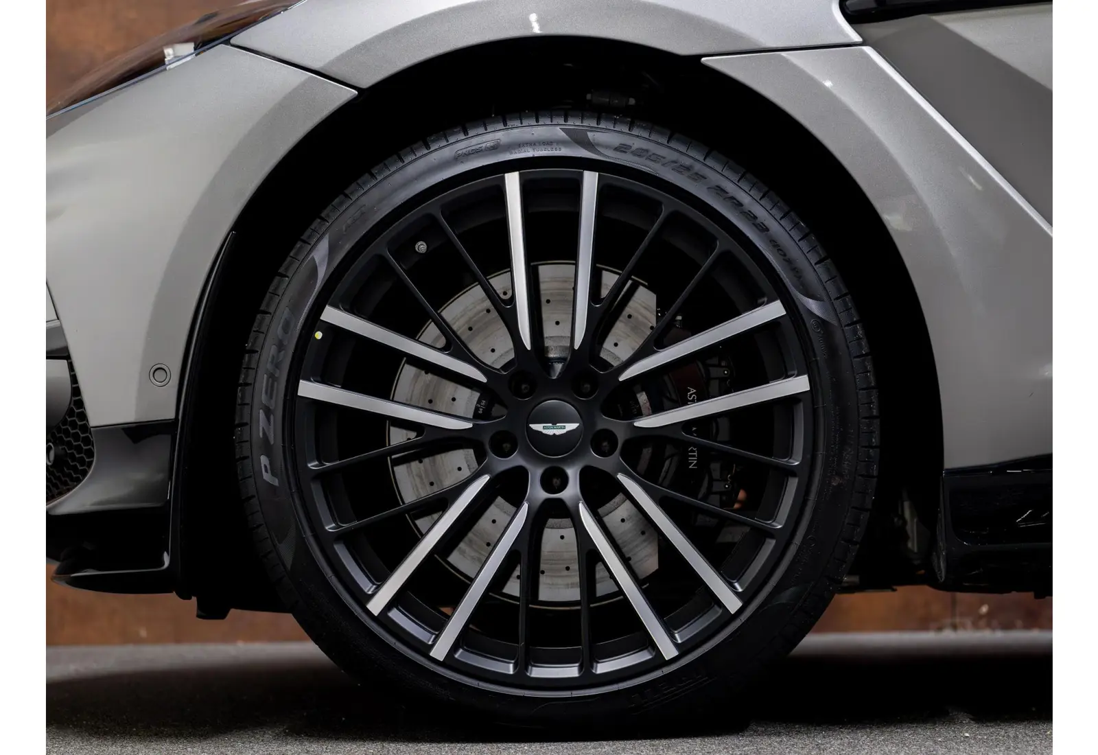 Aston Martin Dbx 4.0 V8 707 - 147288