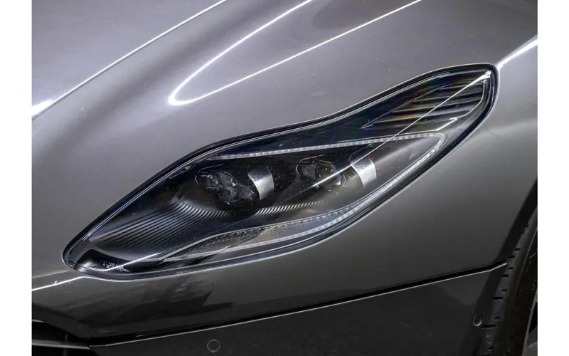 Aston Martin DB11 4.0 V8 - 147215