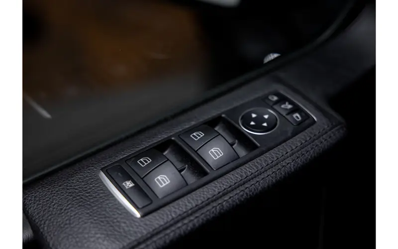 Mercedes-Benz G-Klasse 500 - 107654