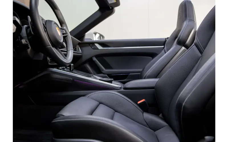 Porsche 911 Cabrio 3.0 Carrera 4S - 111437
