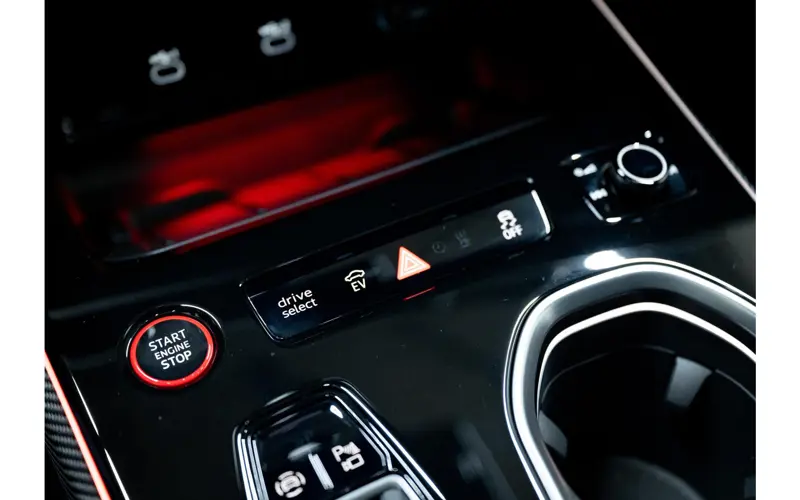 Audi A6 Avant Avant 2.0 e-hybrid quattro S edition Competition - 142982