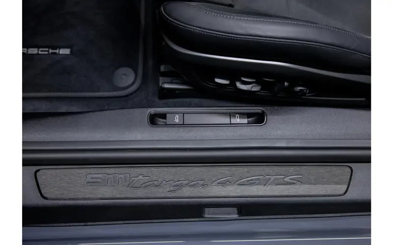 Porsche 911 3.6 T-Hybrid Targa 4 GTS - 143231