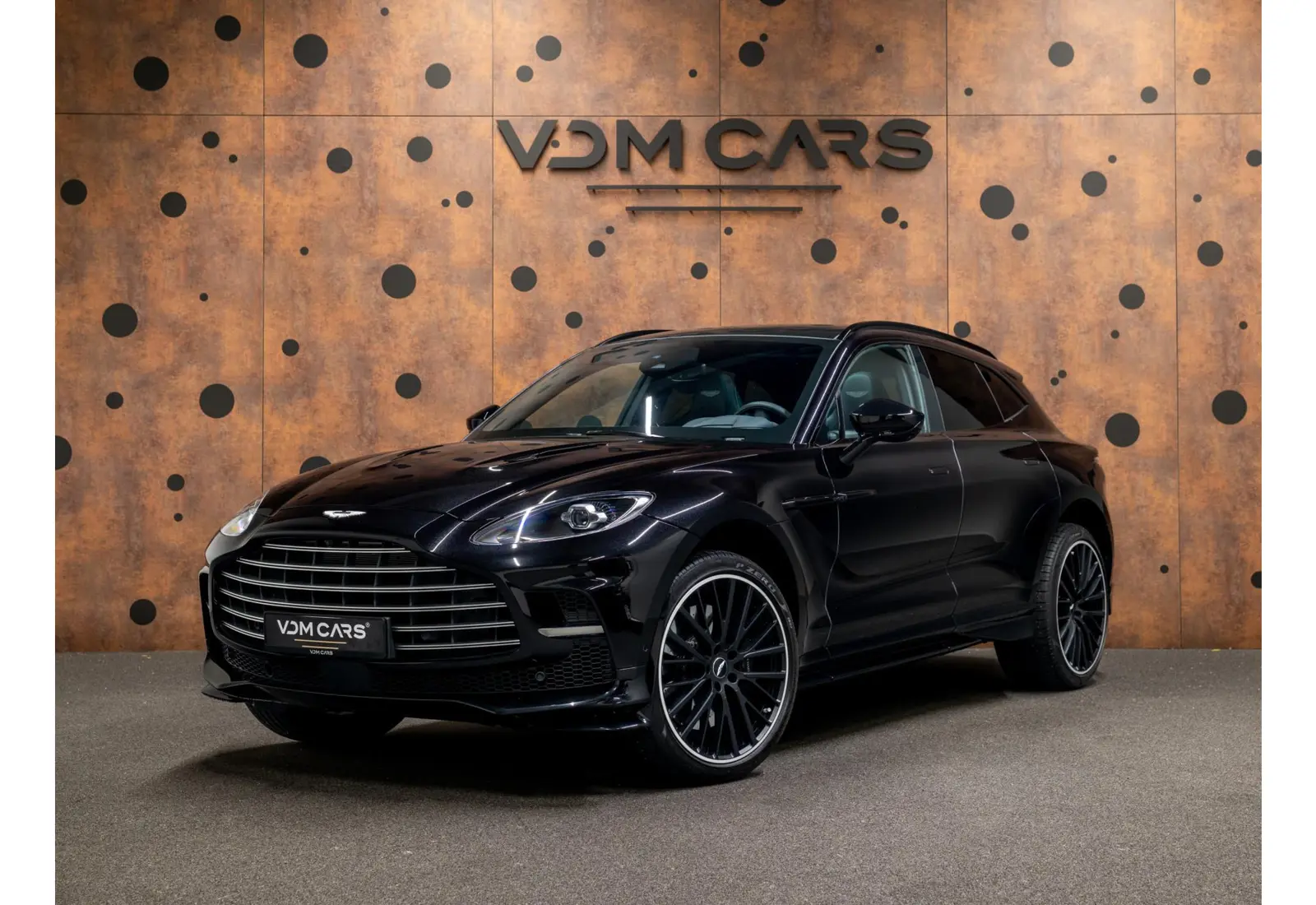 Aston Martin Dbx 4.0 V8 707 - 141224