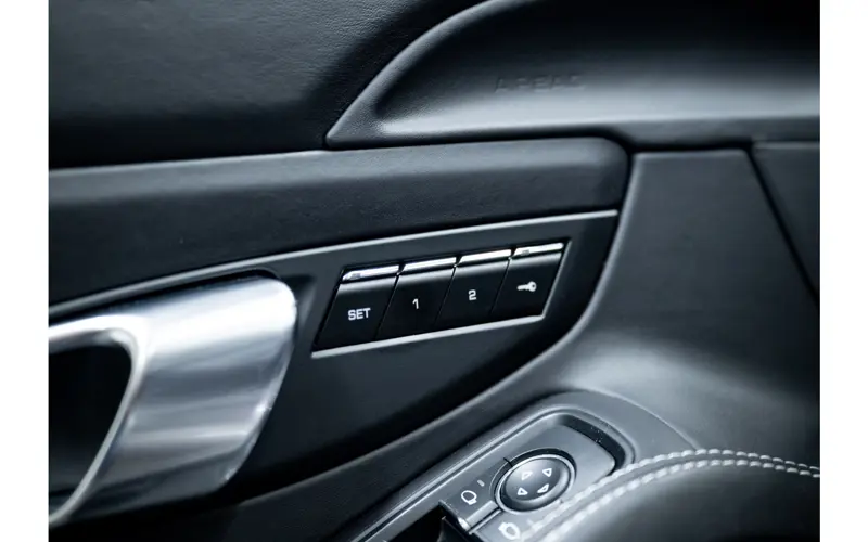 Porsche 911 Cabrio 3.8 Turbo S - 138733