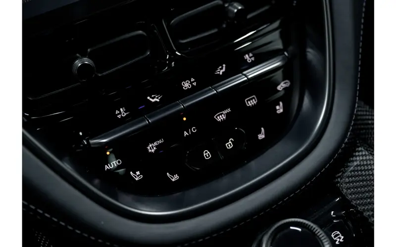 Aston Martin Dbx 4.0 V8 707 - 127301