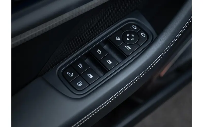 Porsche Panamera 4.0 Turbo S E-Hybrid - 141926