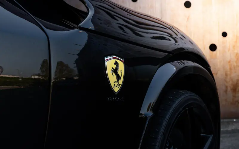 Ferrari Purosangue 6.5 V12 - 177041