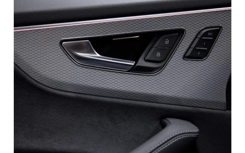 Audi Q8 60 TFSI e quattro Pro Line S Competition - 122148