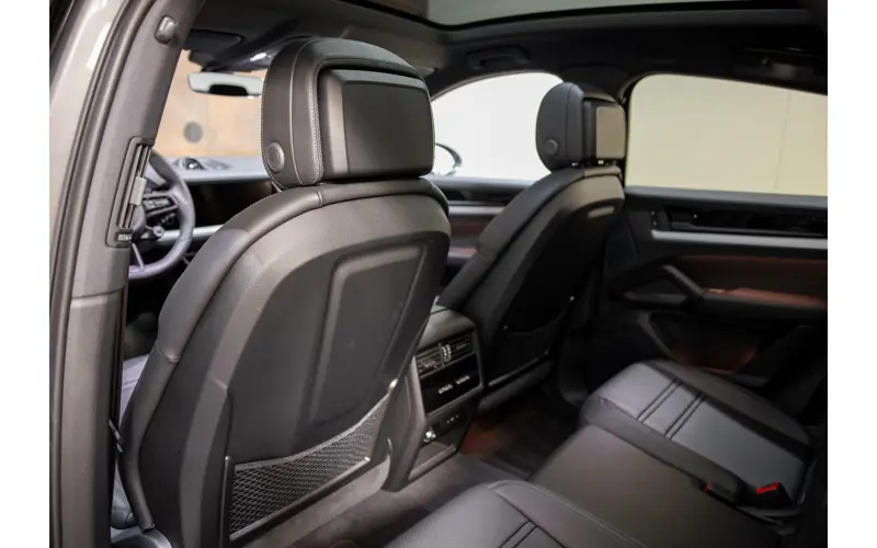 Porsche Cayenne Coupé 3.0 E-Hybrid Black Edition - 144053