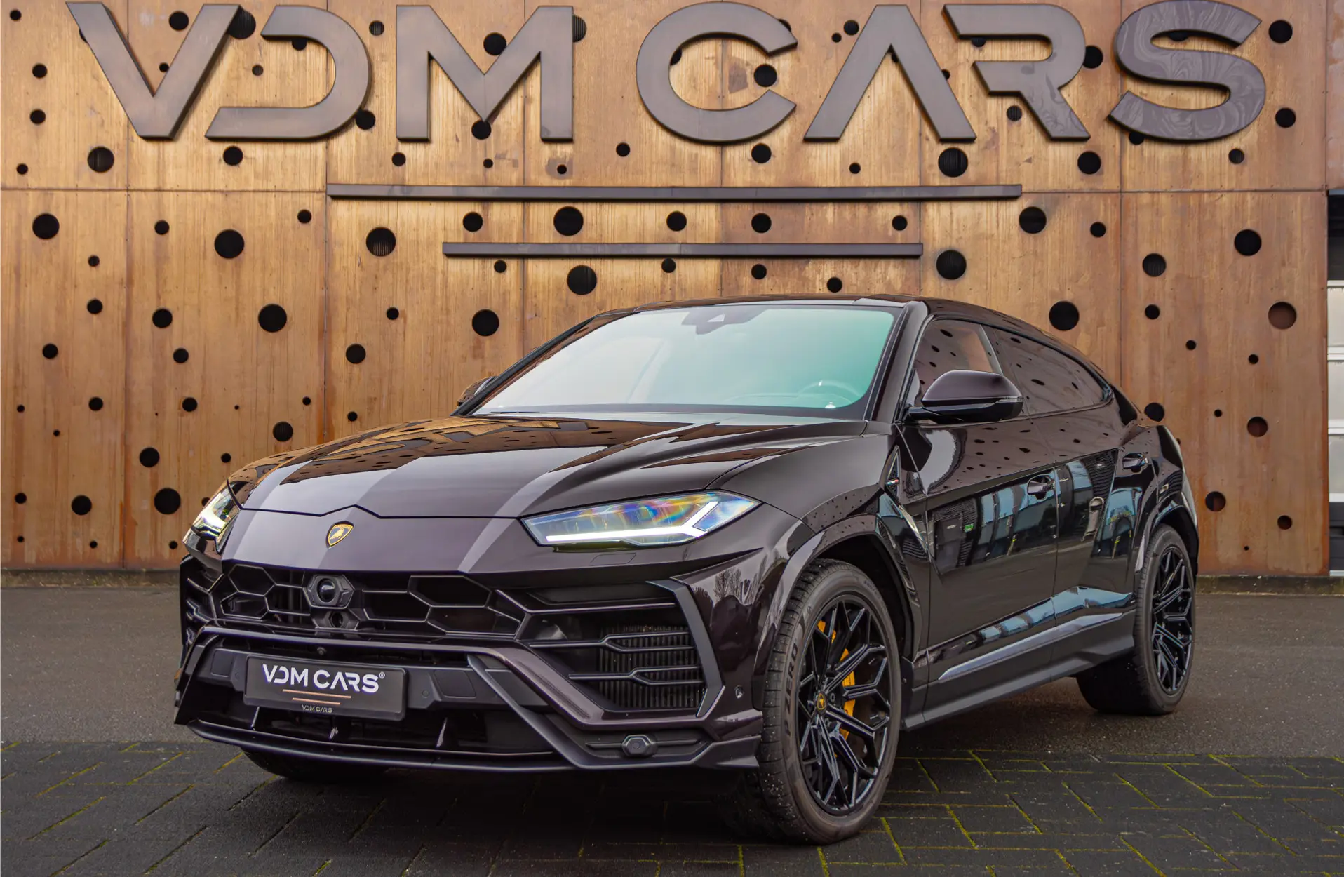 Lamborghini - Urus - 77965