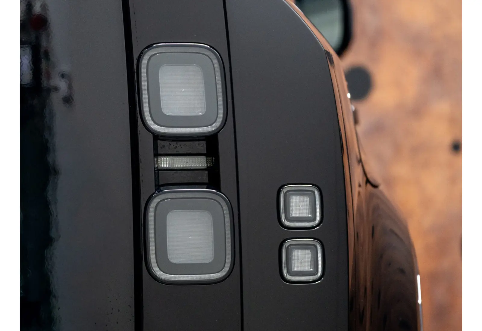 Land Rover Defender 110 2.0 P300e 110 X-Dynamic HSE - 138215