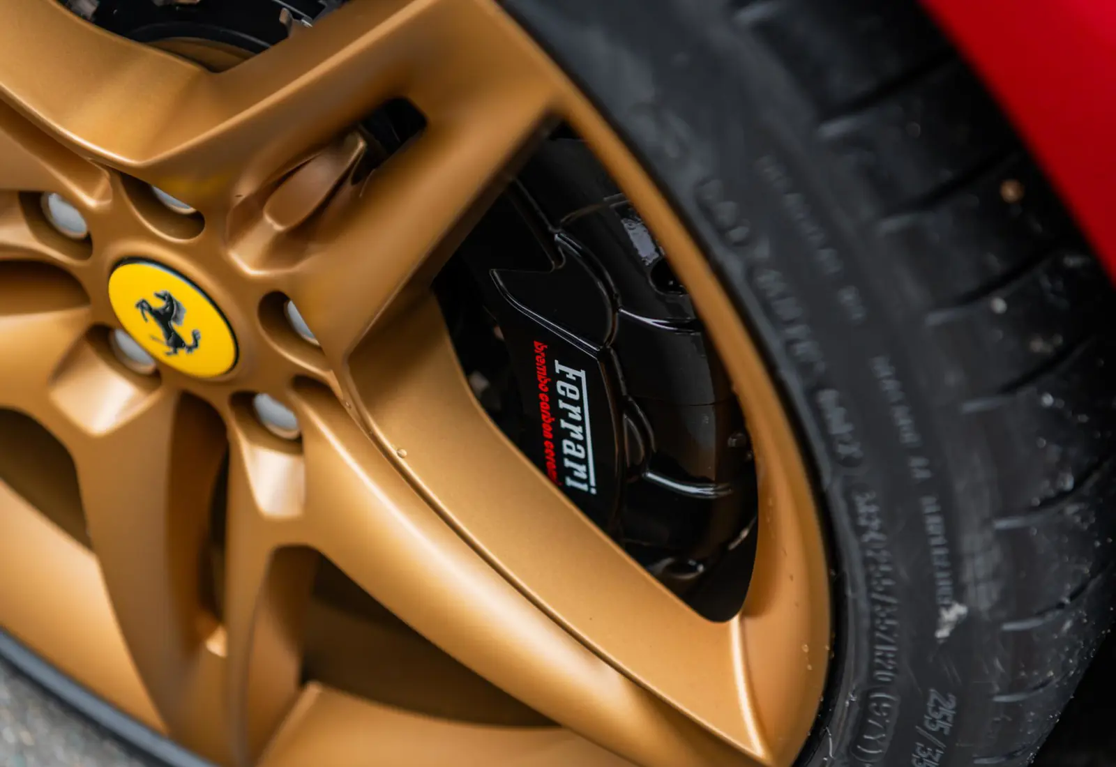 Ferrari SF90 Spider 4.0 V8 - 140777